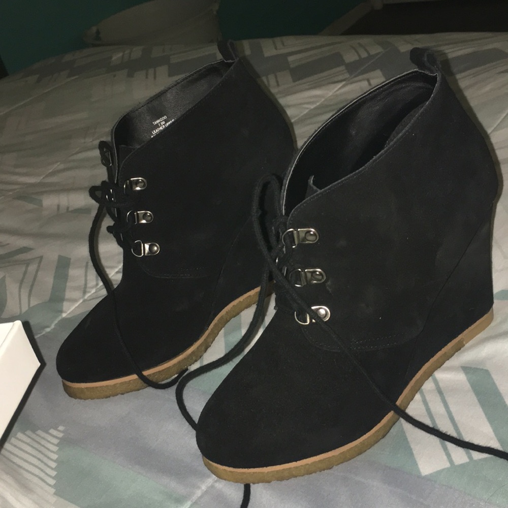 Black sued wedges - Picture 3 of 5